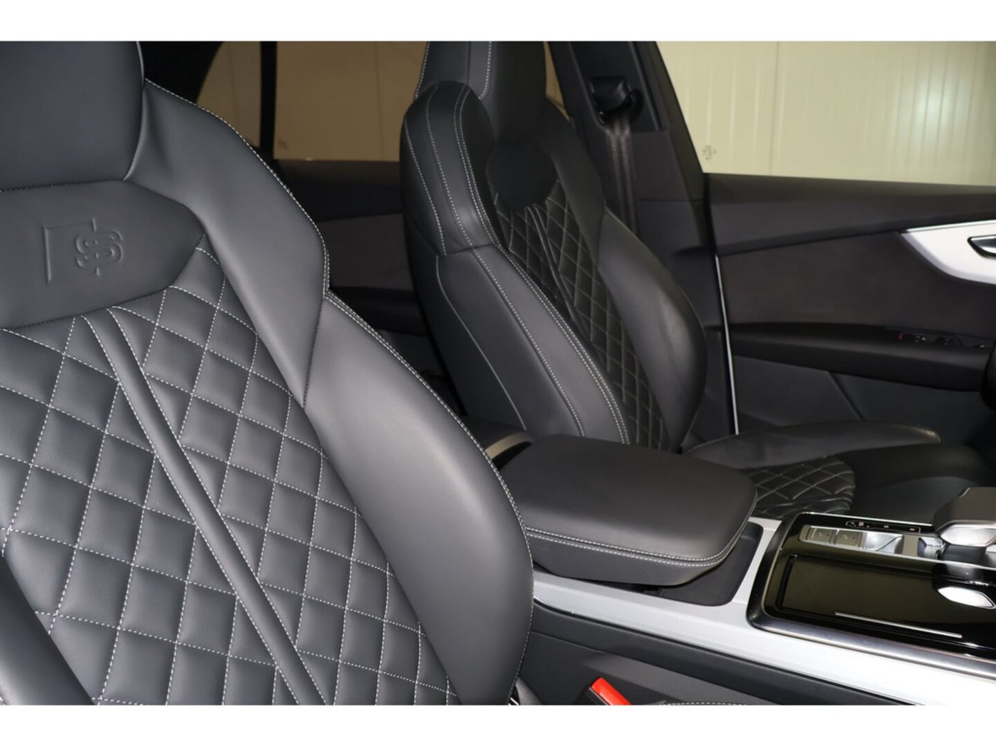 Bild über Audi Q8 SUV 50 TDI quattro tiptronic - für weitere Informationen kontaktieren Sie den Audi Partner