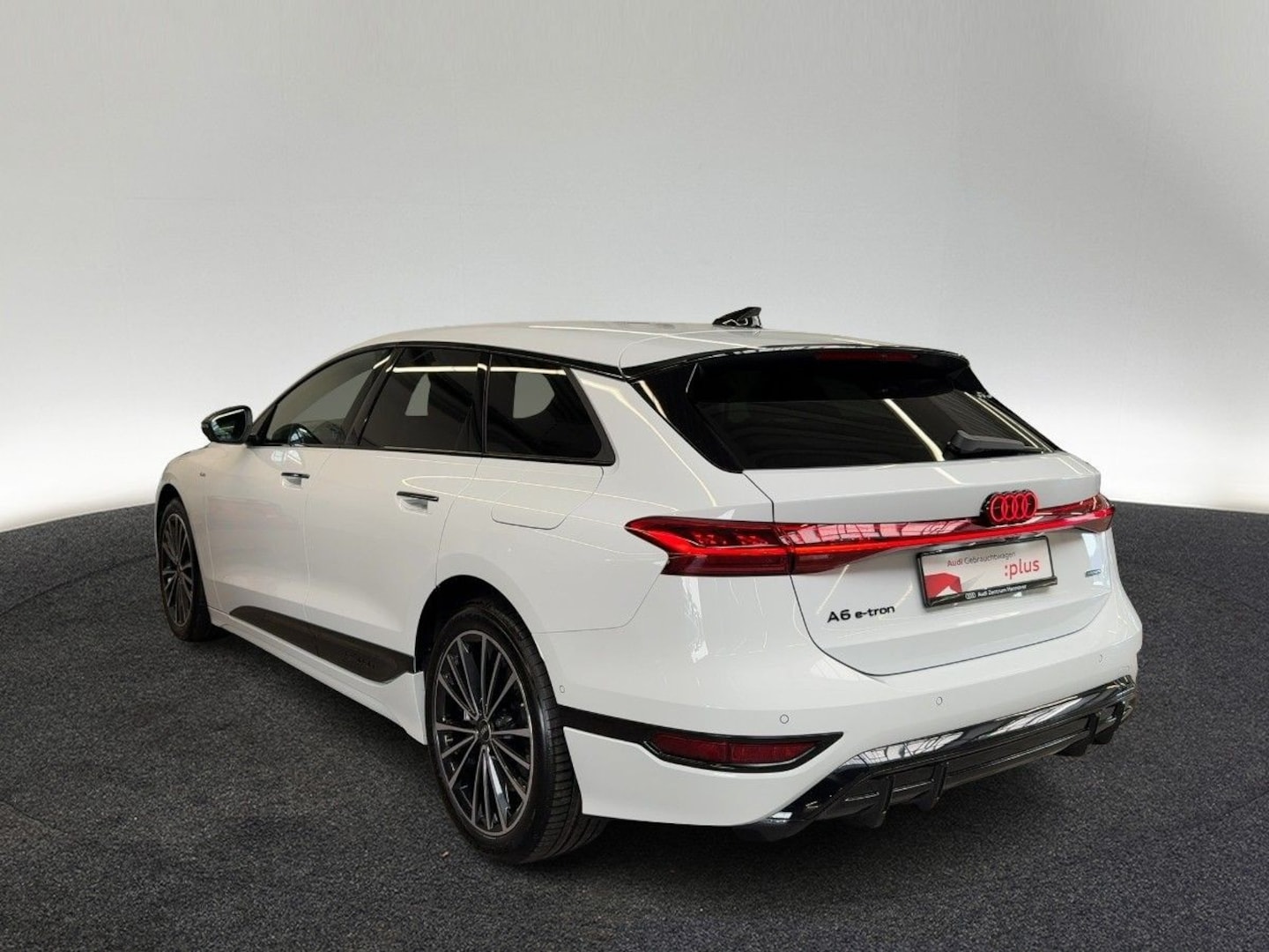 Bild über Audi A6 Avant e-tron S line business e-tron quattro 315 kW - für weitere Informationen kontaktieren Sie den Audi Partner