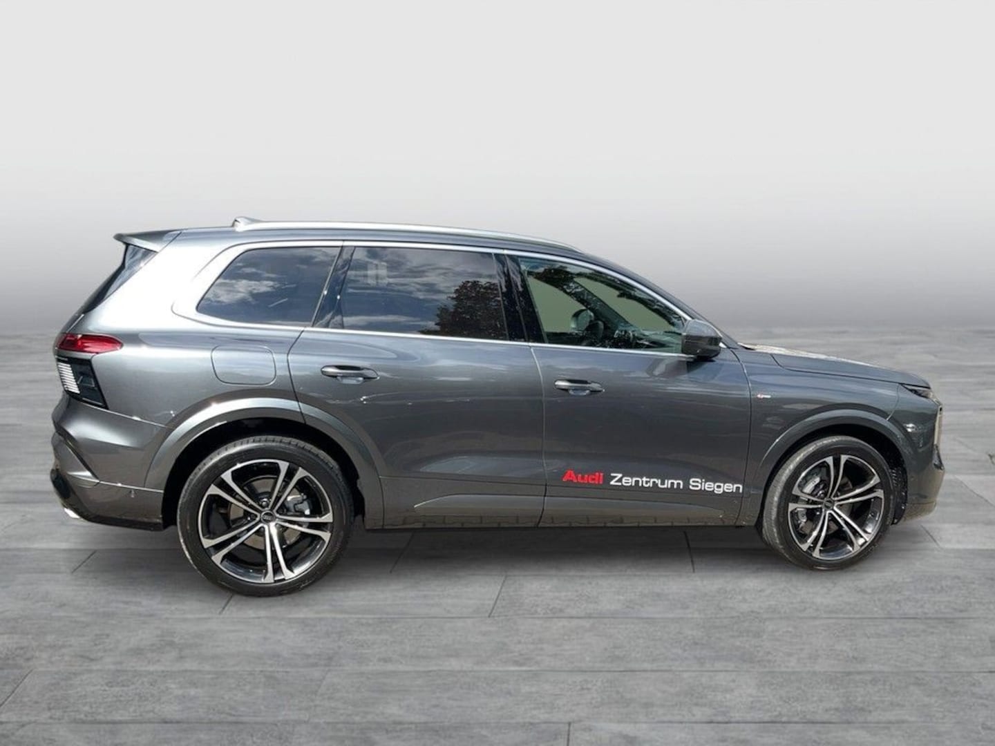 Bild über Audi Q7 SUV TDI quattro 220 kW tiptronic - für weitere Informationen kontaktieren Sie den Audi Partner