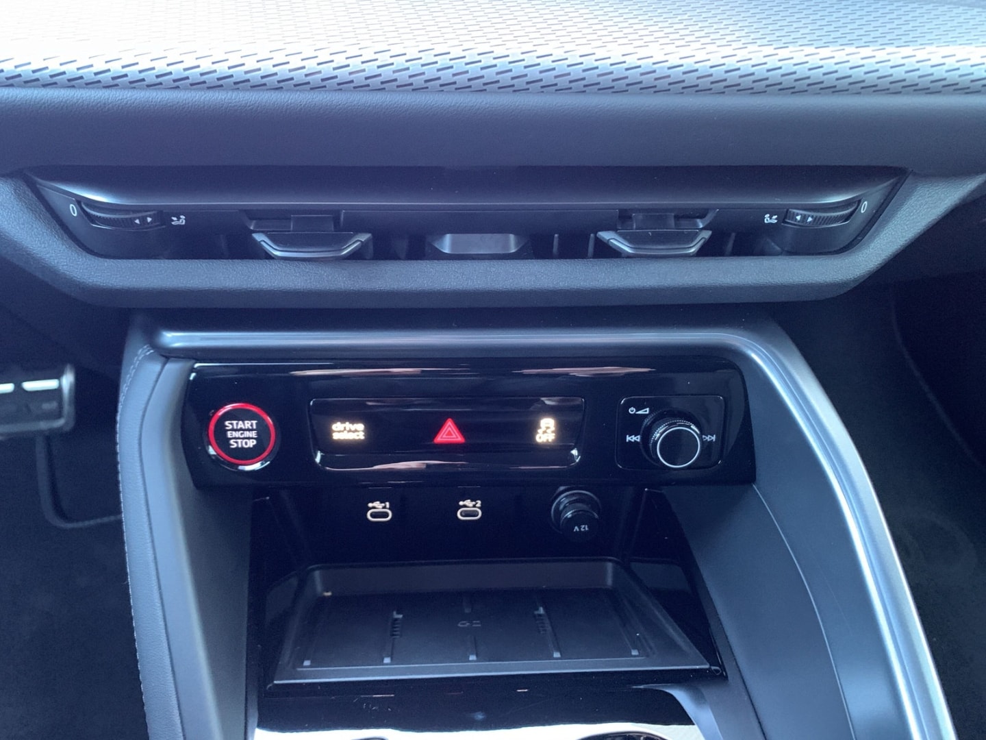 Bild über Audi Q5 SUV TDI quattro 150 kW S tronic - für weitere Informationen kontaktieren Sie den Audi Partner