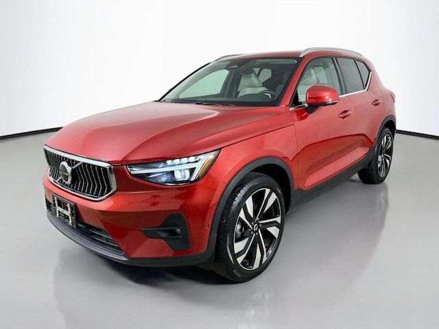 2025 Volvo XC40