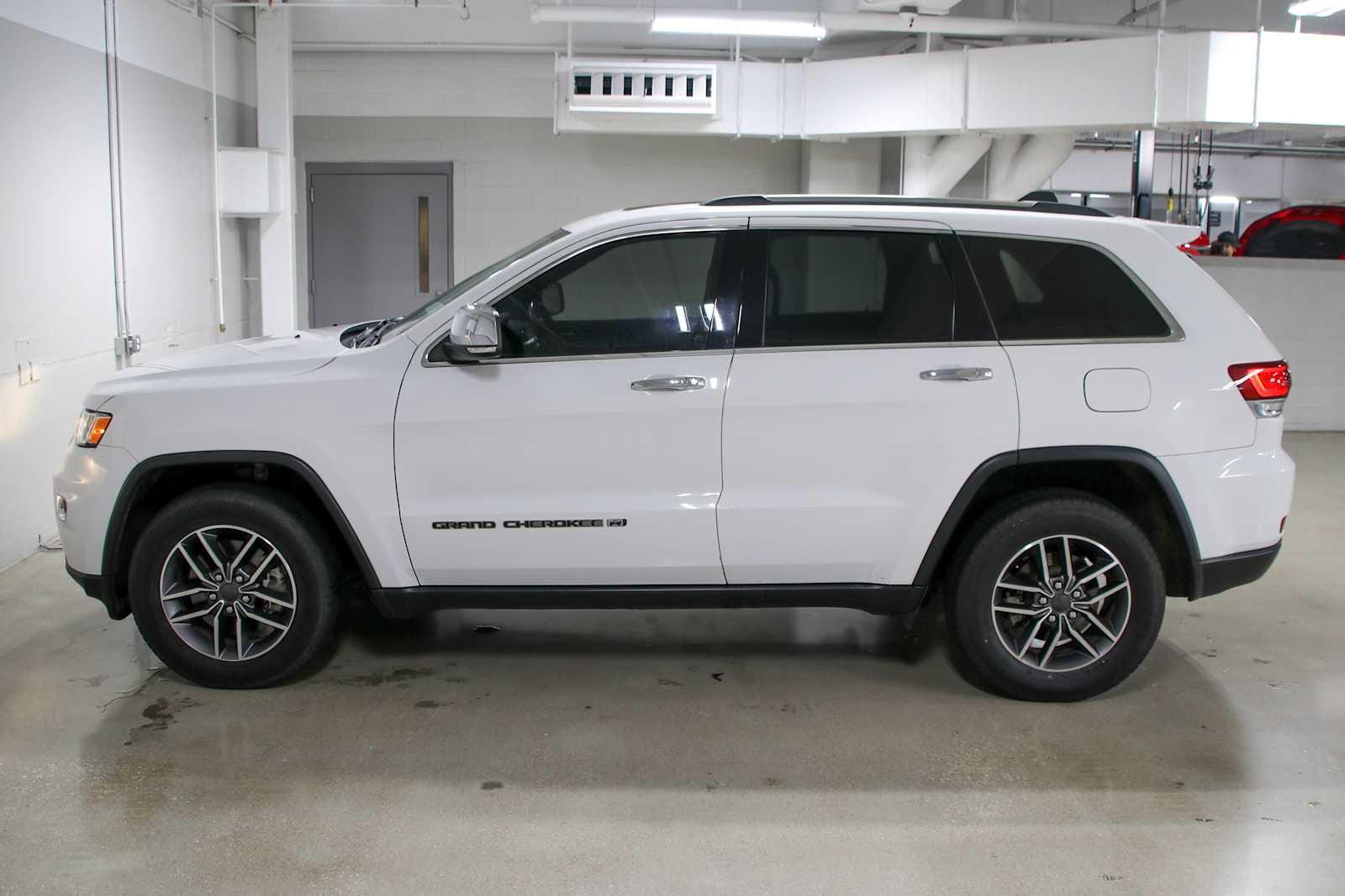 Used 2022 Jeep Grand Cherokee WK Limited with VIN 1C4RJFBG0NC111266 for sale in Sugar Land, TX
