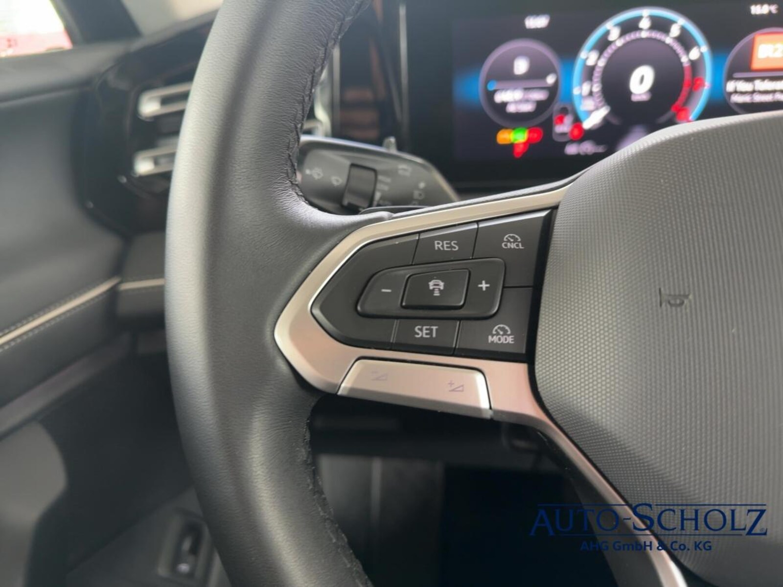 Volkswagen Tiguan – Bild 12