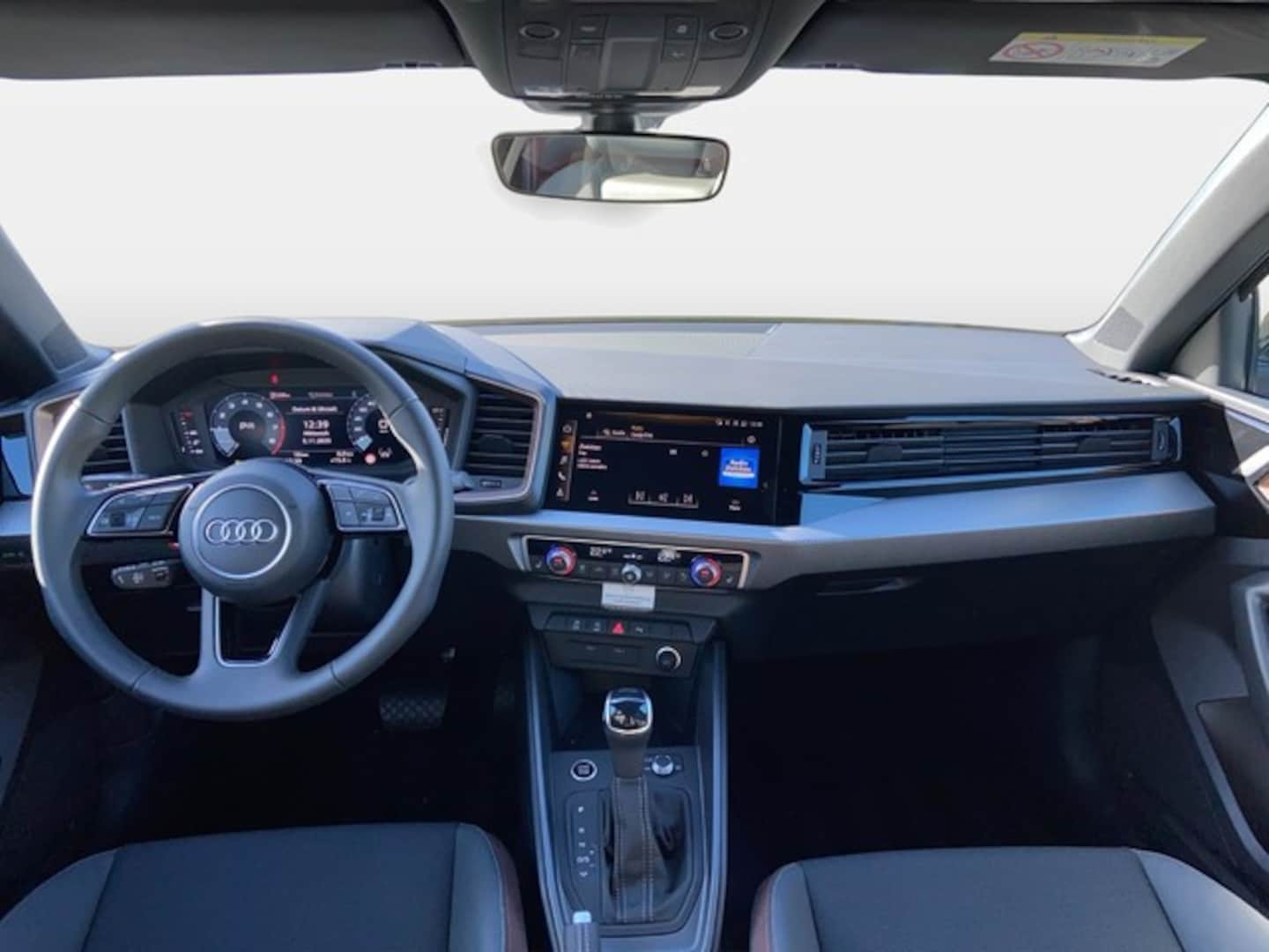 Bild über Audi A1 Sportback S line 35 TFSI S tronic - für weitere Informationen kontaktieren Sie den Audi Partner