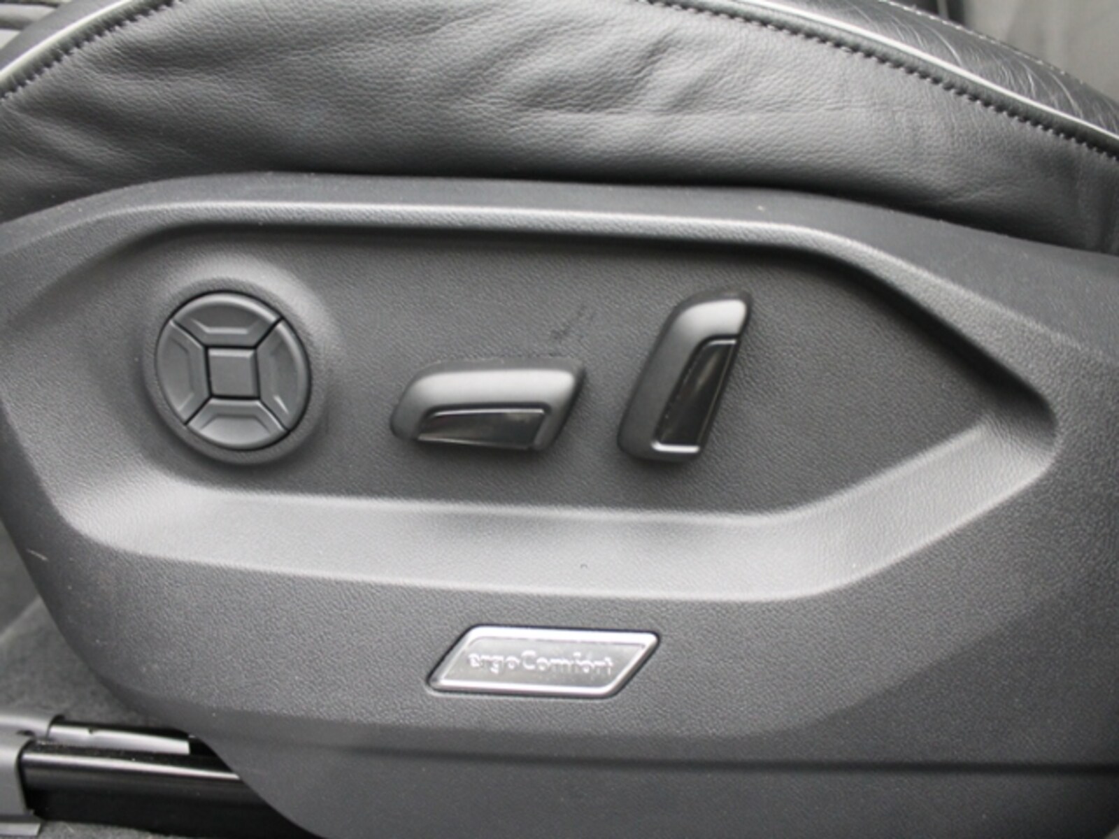Volkswagen Touareg – Bild 14