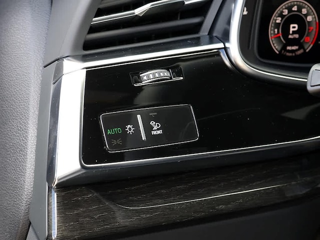 2026 Audi Q8 Premium Plus - Photo 30