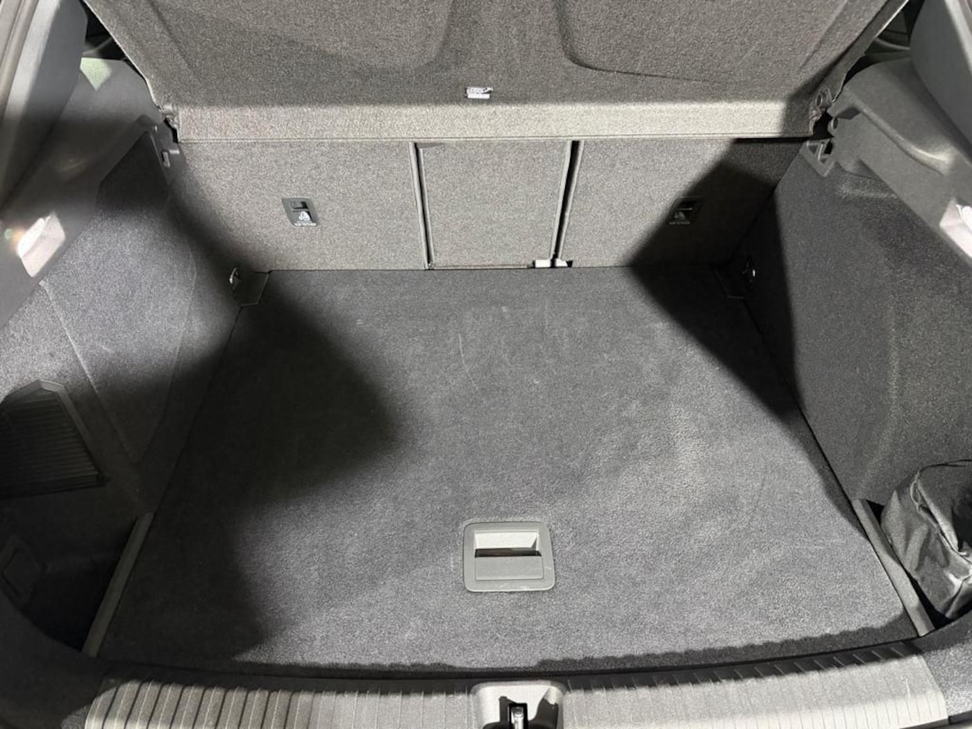 CUPRA Terramar 1.5 TSI e-Hybrid DSG 150 kW (204 CV) — photo 8