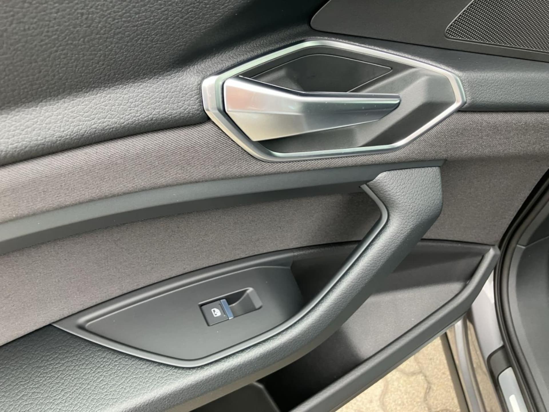 Audi e-tron advanced