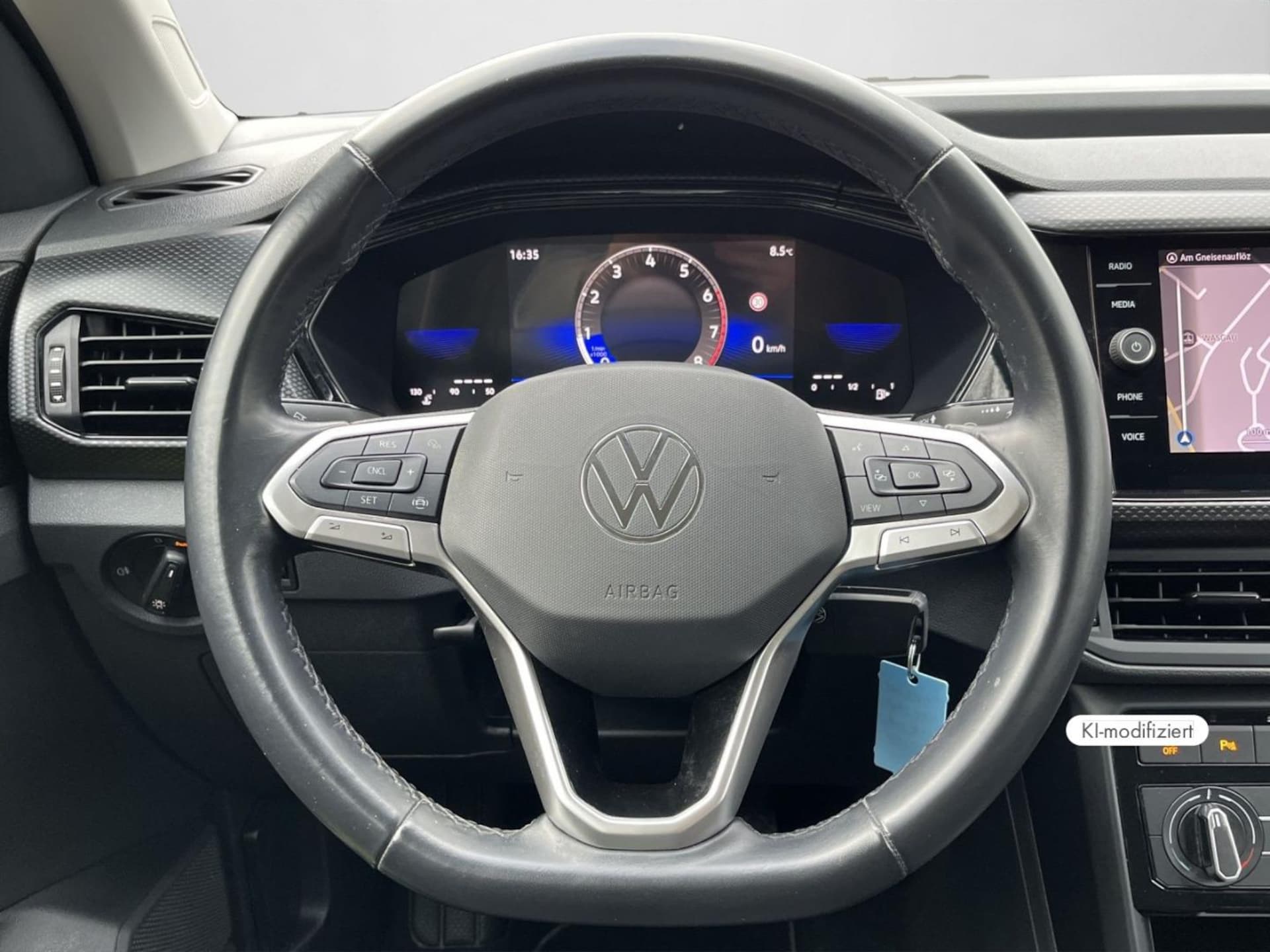 Volkswagen T-Cross Life