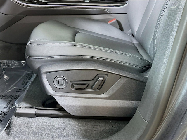 2026 Audi Q8 Premium Plus - Photo 19