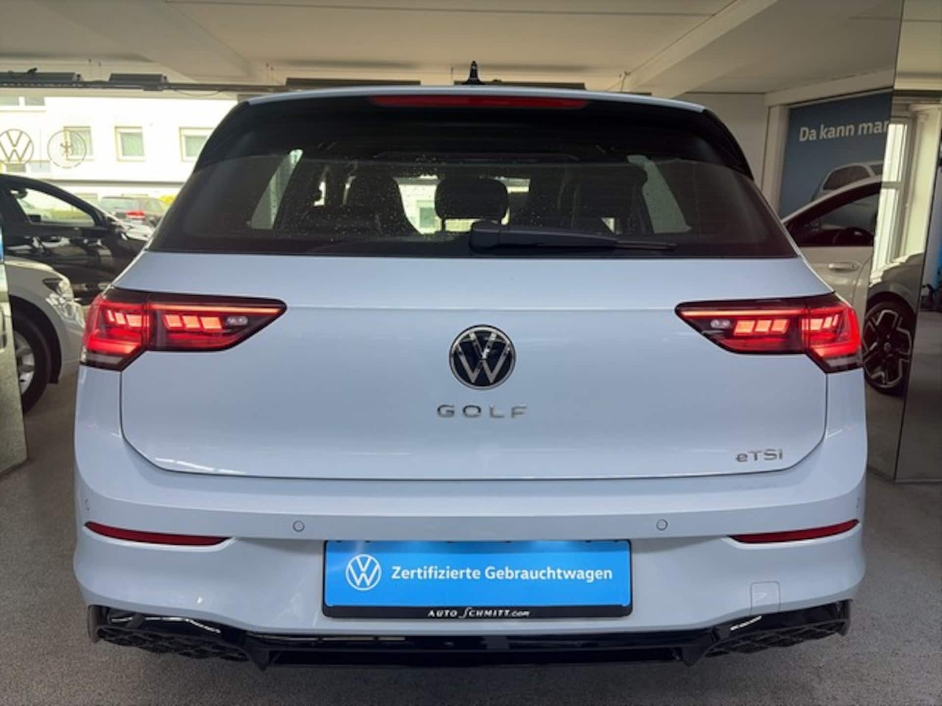 Volkswagen Golf R-Line
