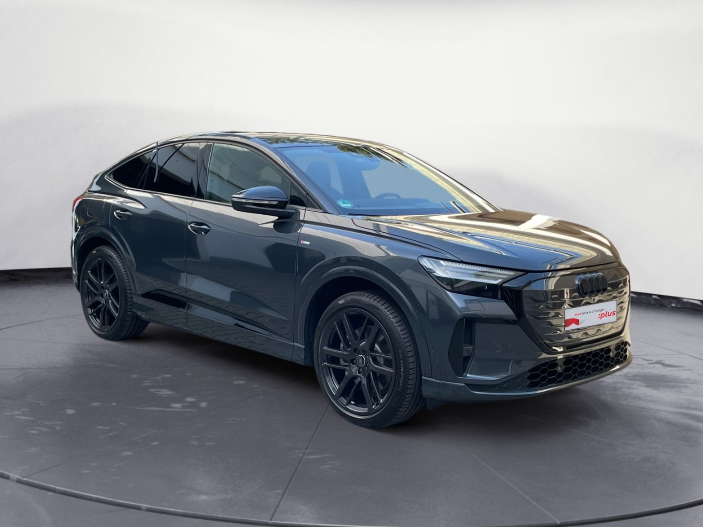 Bild über Audi Q4 Sportback e-tron e-tron quattro 220 kW - für weitere Informationen kontaktieren Sie den Audi Partner