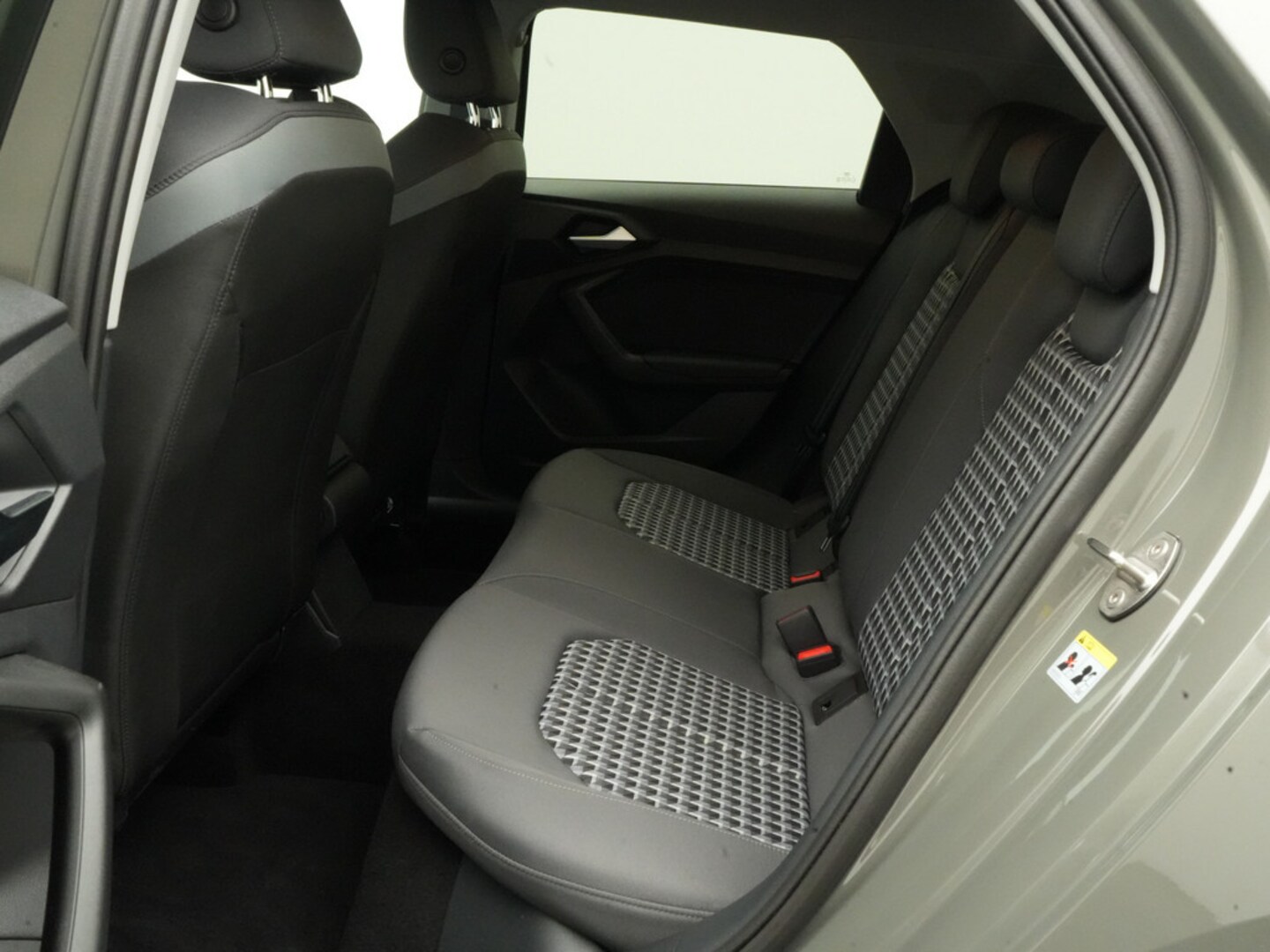 Bild über Audi A1 Sportback S line 35 TFSI S tronic - für weitere Informationen kontaktieren Sie den Audi Partner