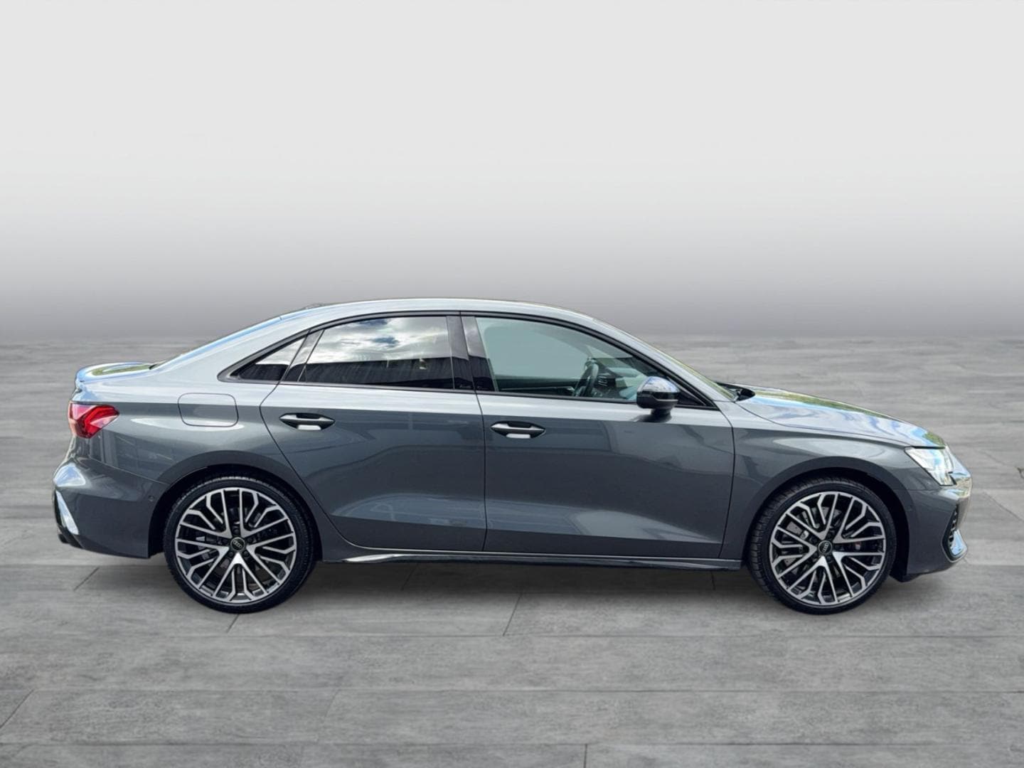 Bild über Audi S3 Limousine TFSI quattro S tronic - für weitere Informationen kontaktieren Sie den Audi Partner