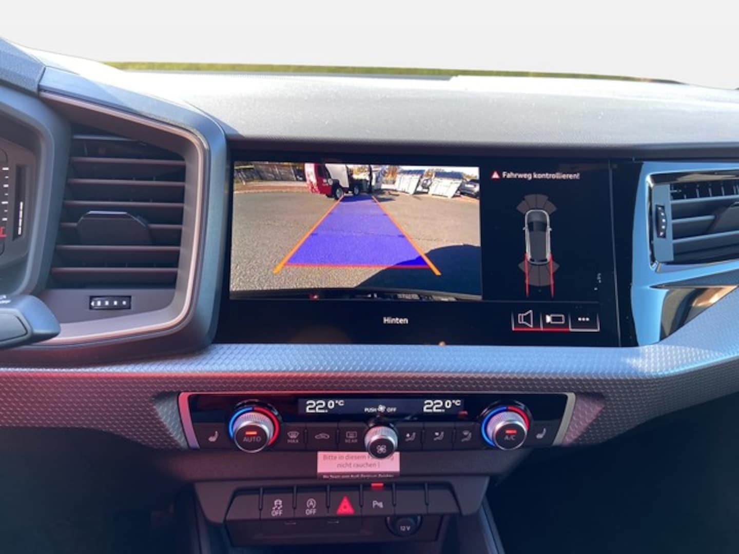 Bild über Audi A1 Sportback S line 35 TFSI S tronic - für weitere Informationen kontaktieren Sie den Audi Partner