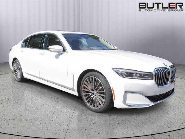 2022 BMW 750