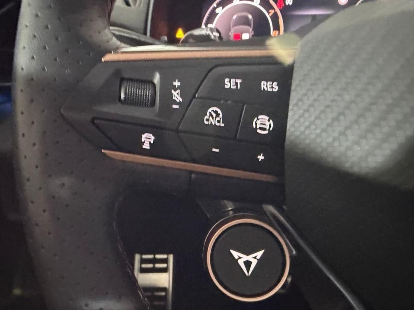 CUPRA Terramar 1.5 TSI e-Hybrid DSG 150 kW (204 CV) — photo 15