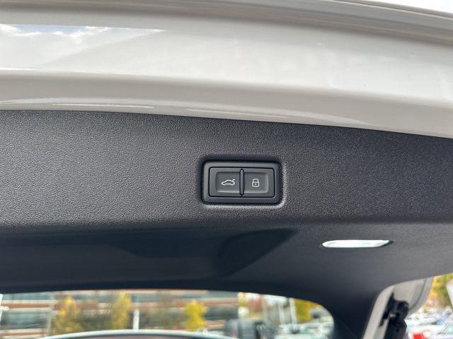 2025 Audi Q5 Premium Plus - Photo 12