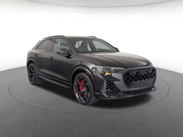 2025 Audi RS Q8 SUV performance