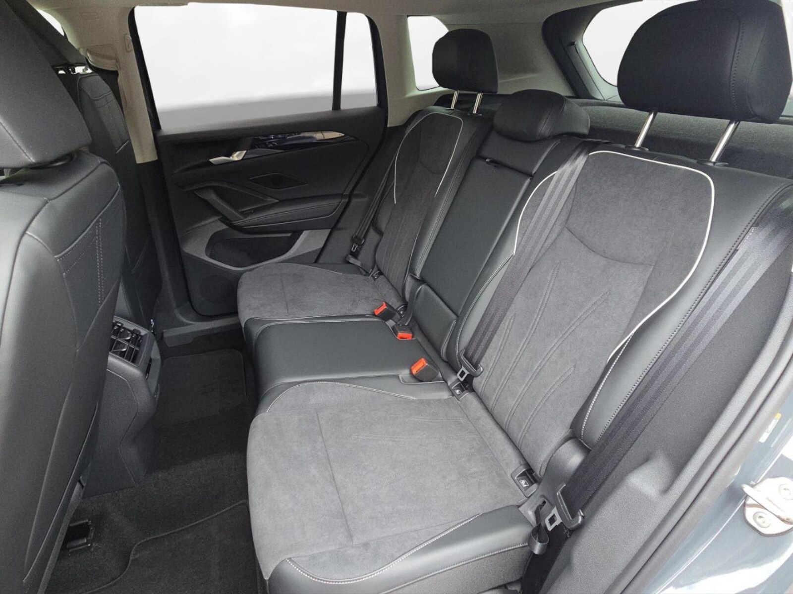 Volkswagen Tiguan – Bild 8