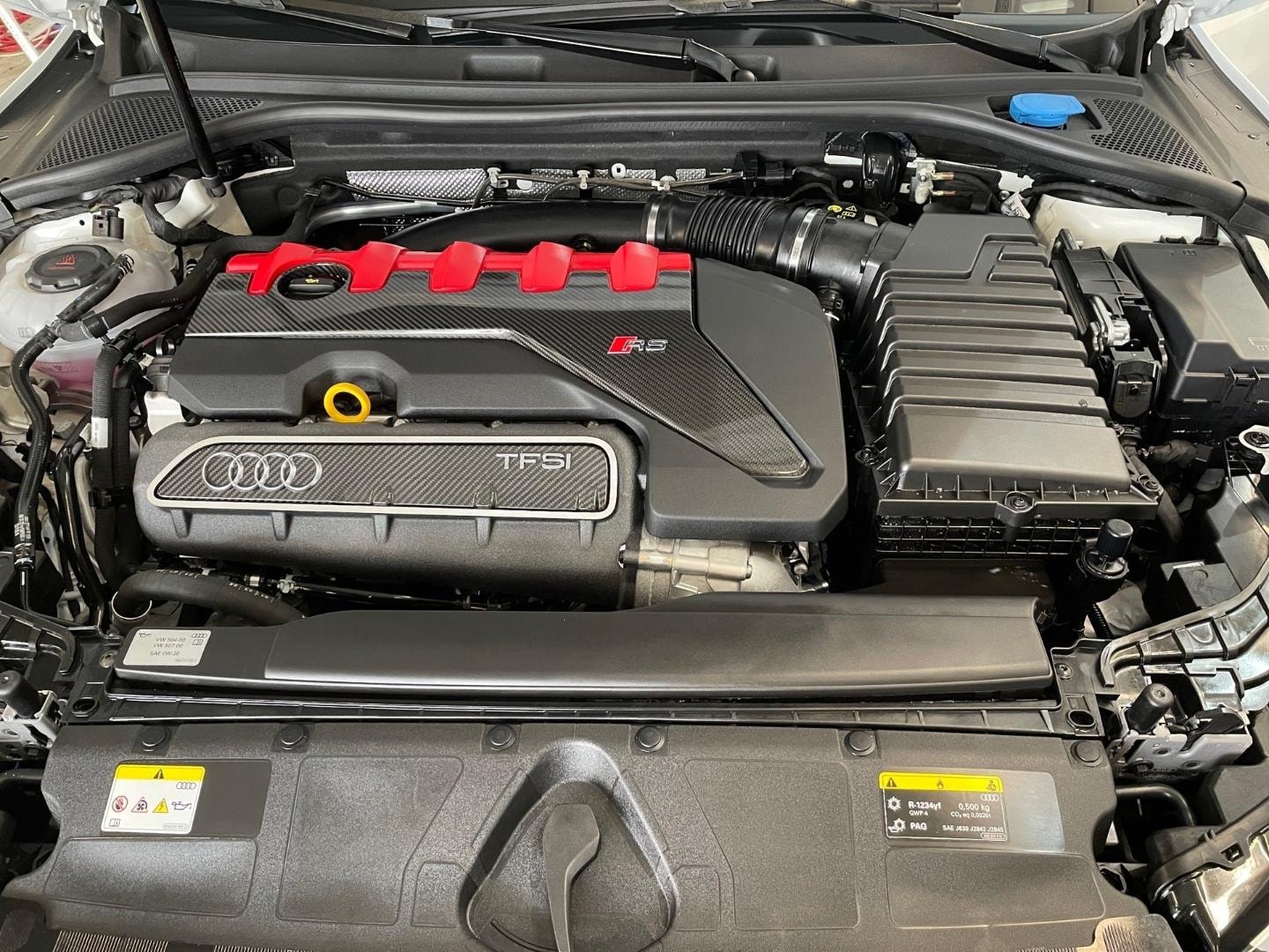 Bild über Audi RS 3 Limousine TFSI quattro S tronic - für weitere Informationen kontaktieren Sie den Audi Partner
