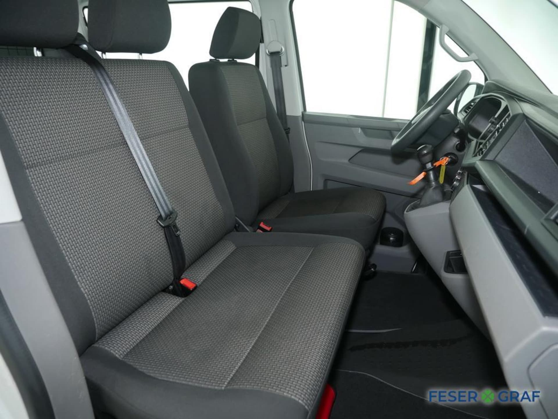 Volkswagen T6.1 Transporter Kombi kurzer Radstand