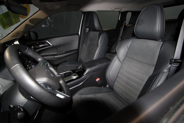 2025 Mitsubishi Outlander