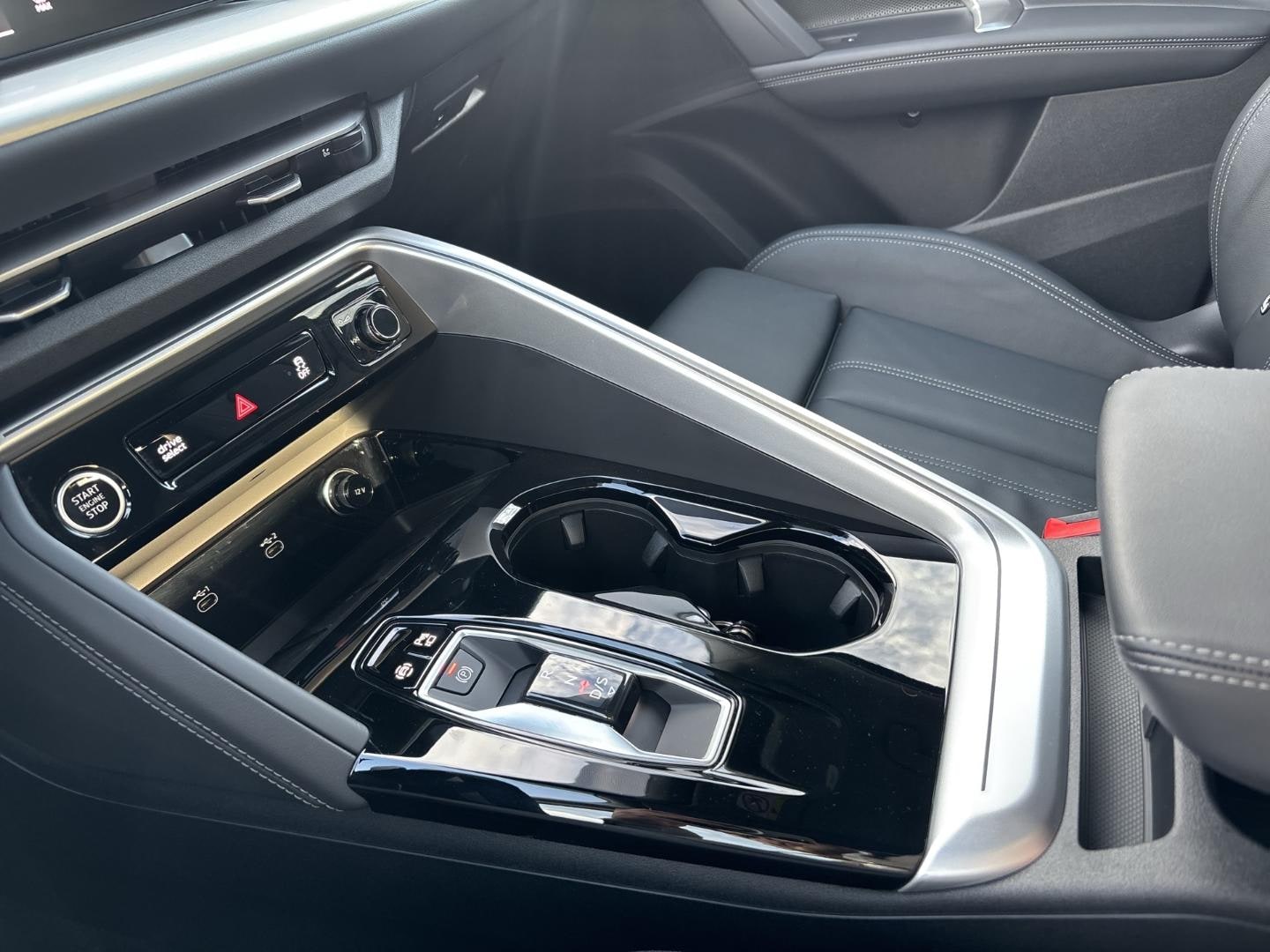 Bild über Audi Q5 Sportback TDI quattro 150 kW S tronic - für weitere Informationen kontaktieren Sie den Audi Partner