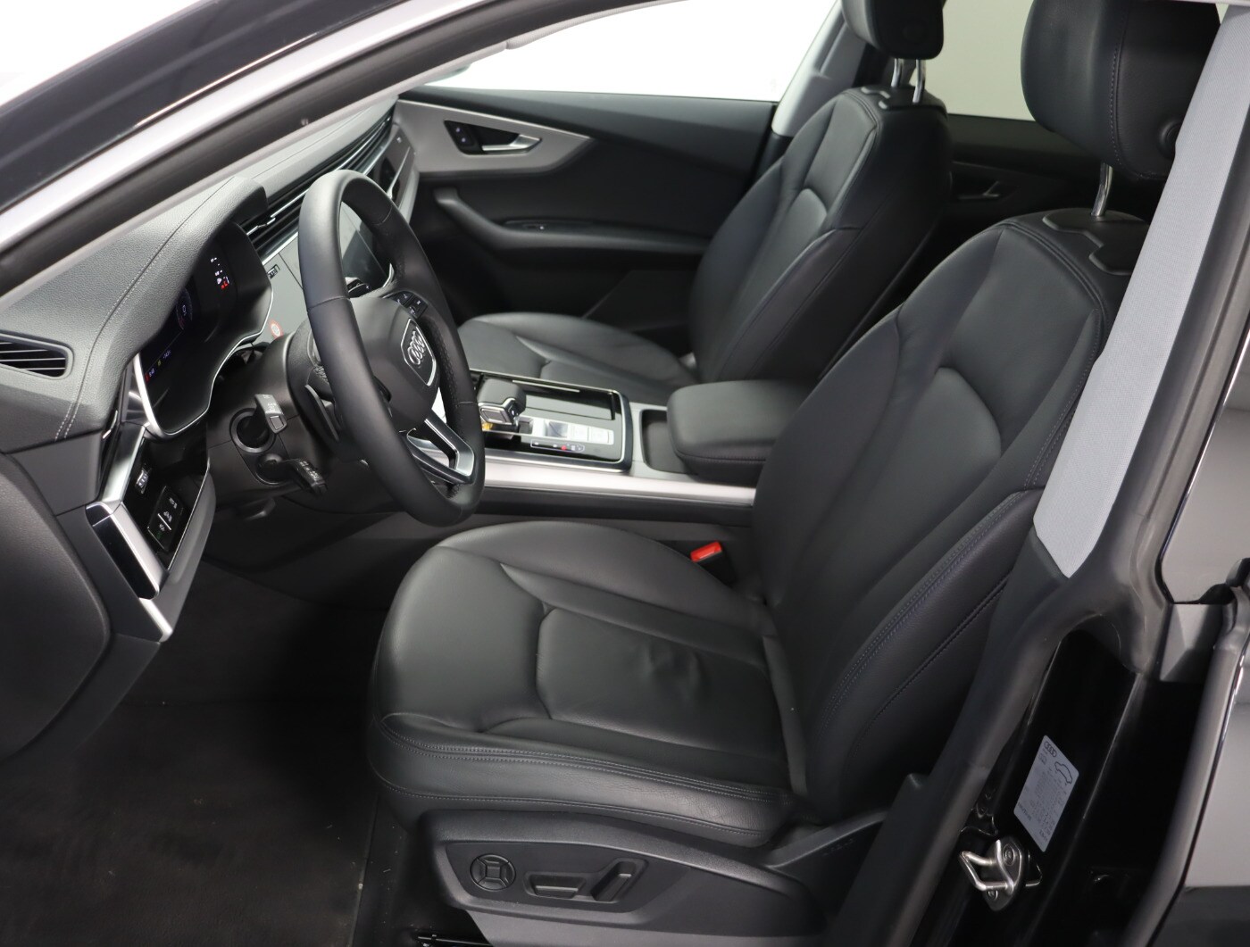 Image about Audi Q8 55 TFSI quattro tiptronic