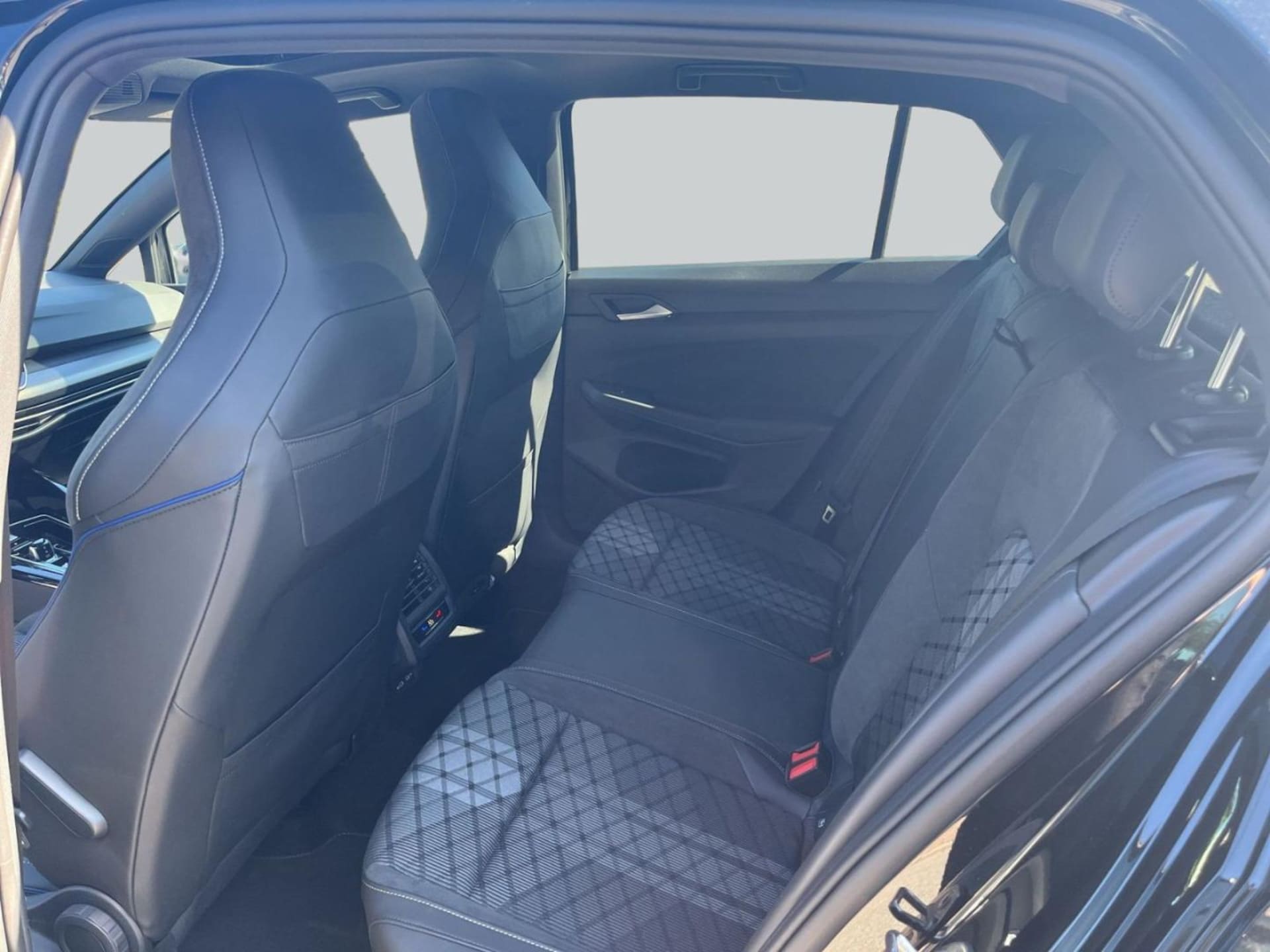 Volkswagen Golf R-Line