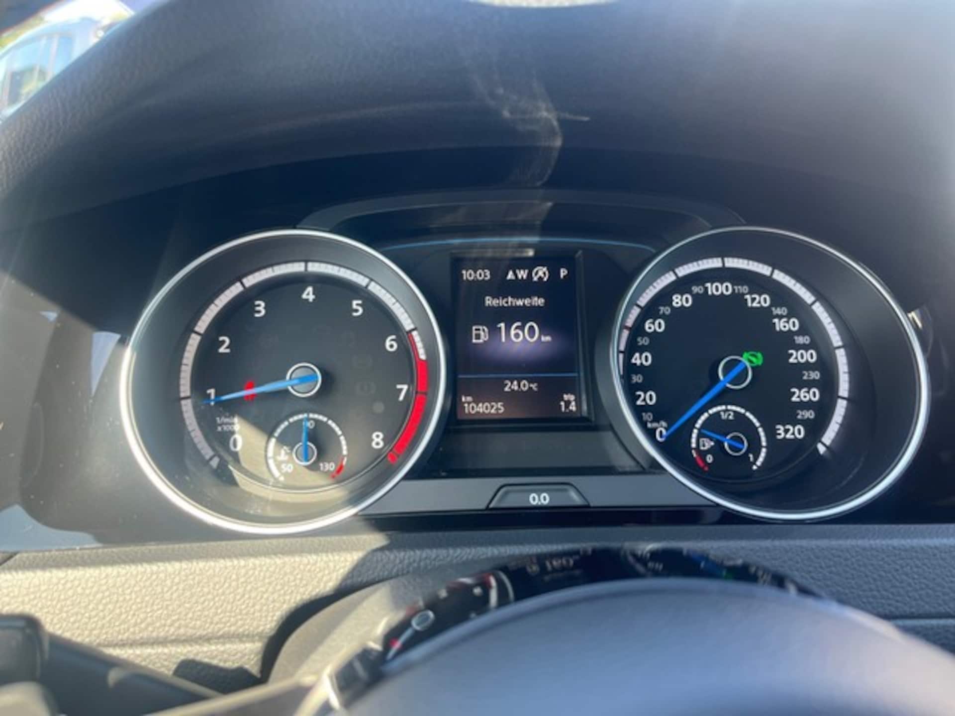 Volkswagen Golf Variant R