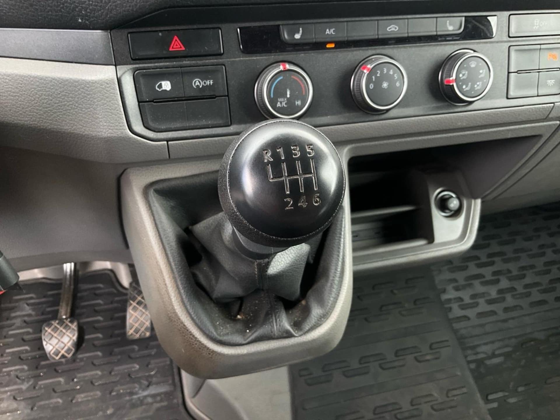 Volkswagen Crafter Kasten mittlerer Radstand