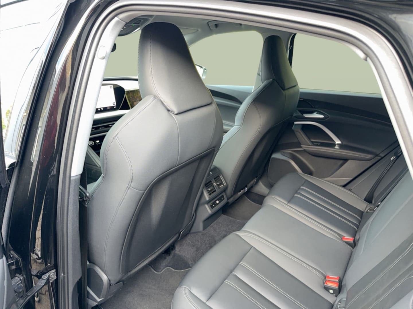 Bild über Audi Q5 Sportback TDI quattro 150 kW S tronic - für weitere Informationen kontaktieren Sie den Audi Partner
