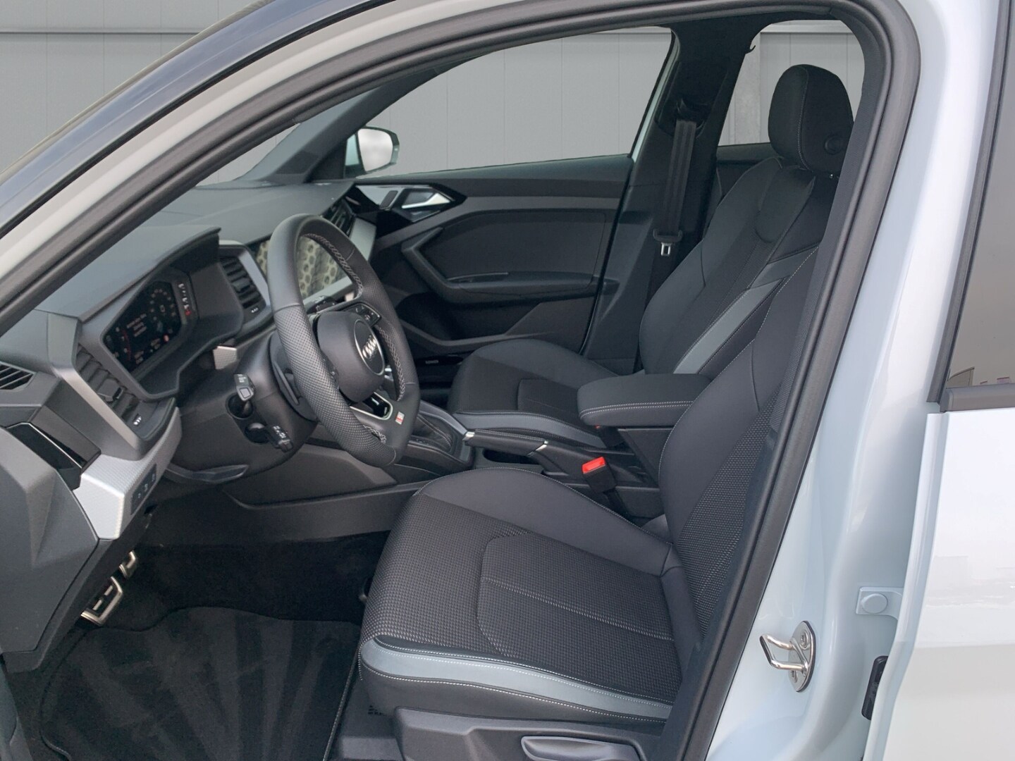 Bild über Audi A1 Sportback S line 35 TFSI S tronic - für weitere Informationen kontaktieren Sie den Audi Partner