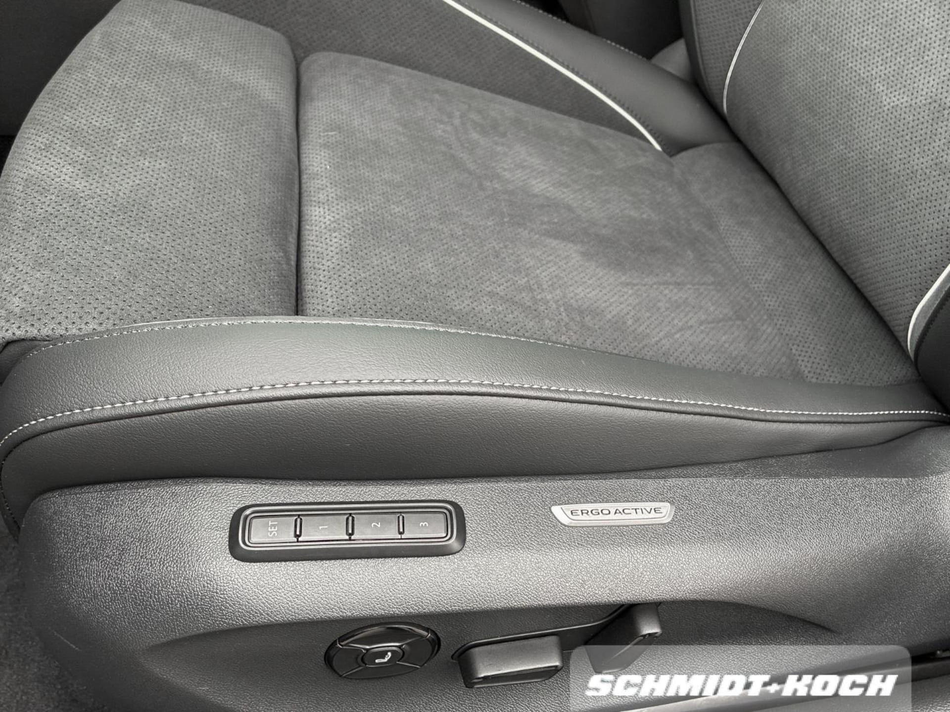 Volkswagen Passat Elegance