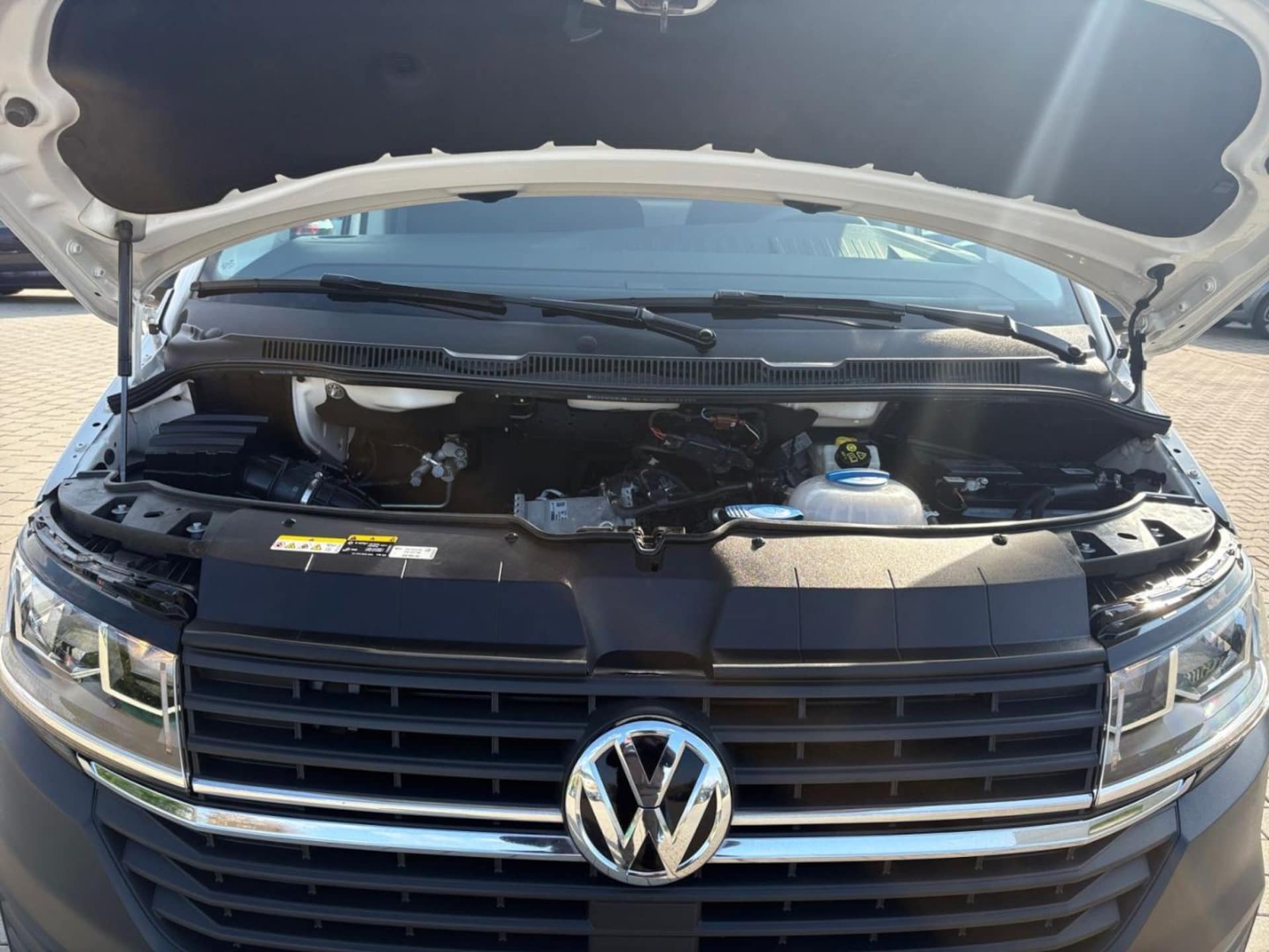 Volkswagen T6.1 Transporter Kasten langer Radstand
