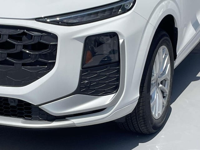 2026 Audi Q3 Base - Photo 13