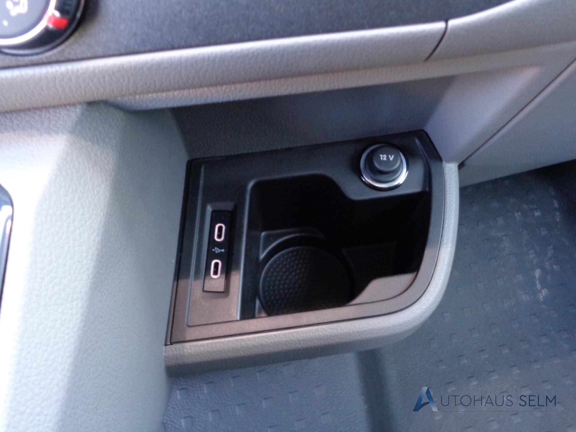 Volkswagen T6.1 Transporter Kasten kurzer Radstand
