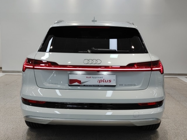 Audi e-tron !! GENBAE 0 5