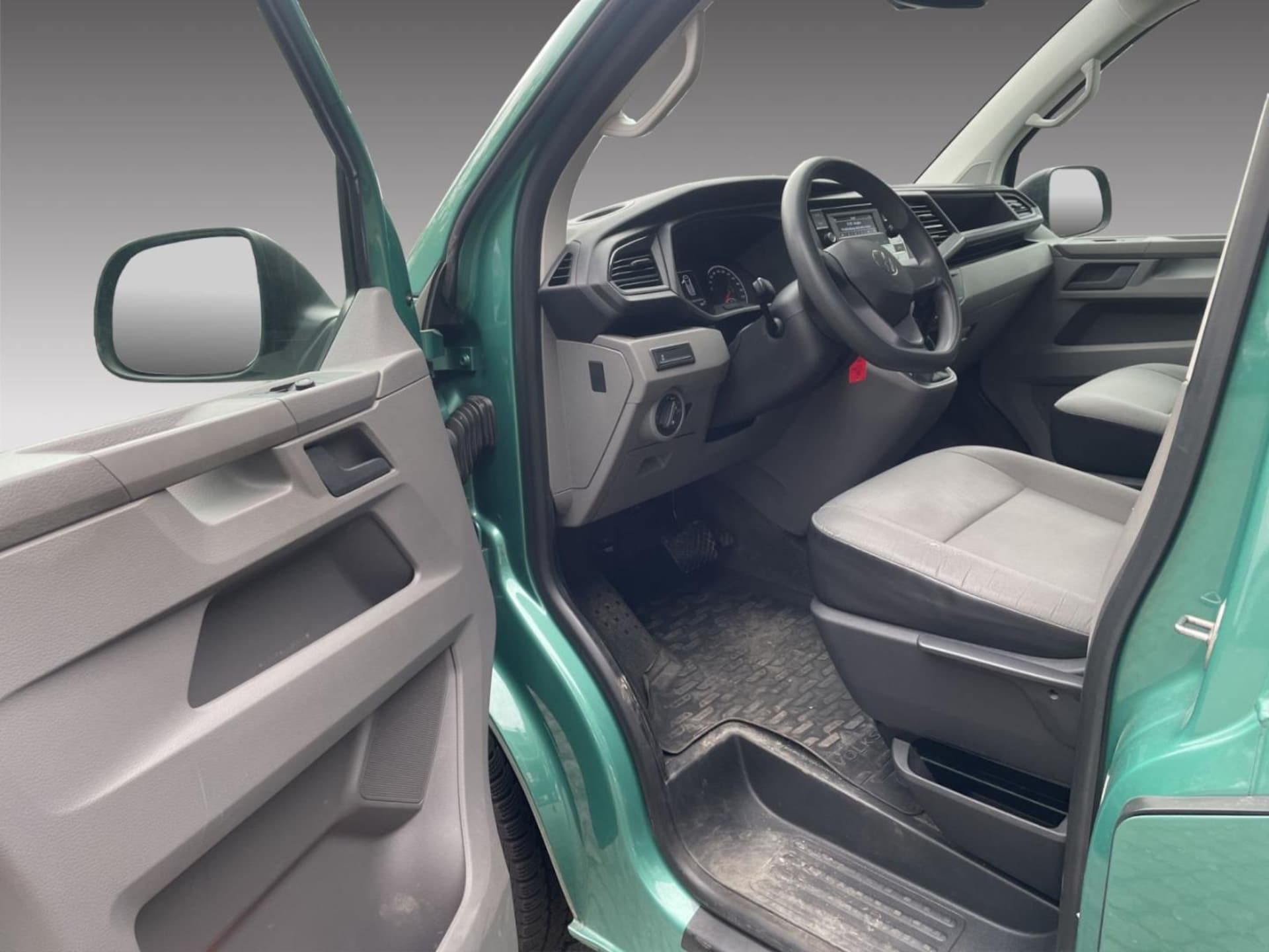 Volkswagen T6.1 Transporter Kombi kurzer Radstand