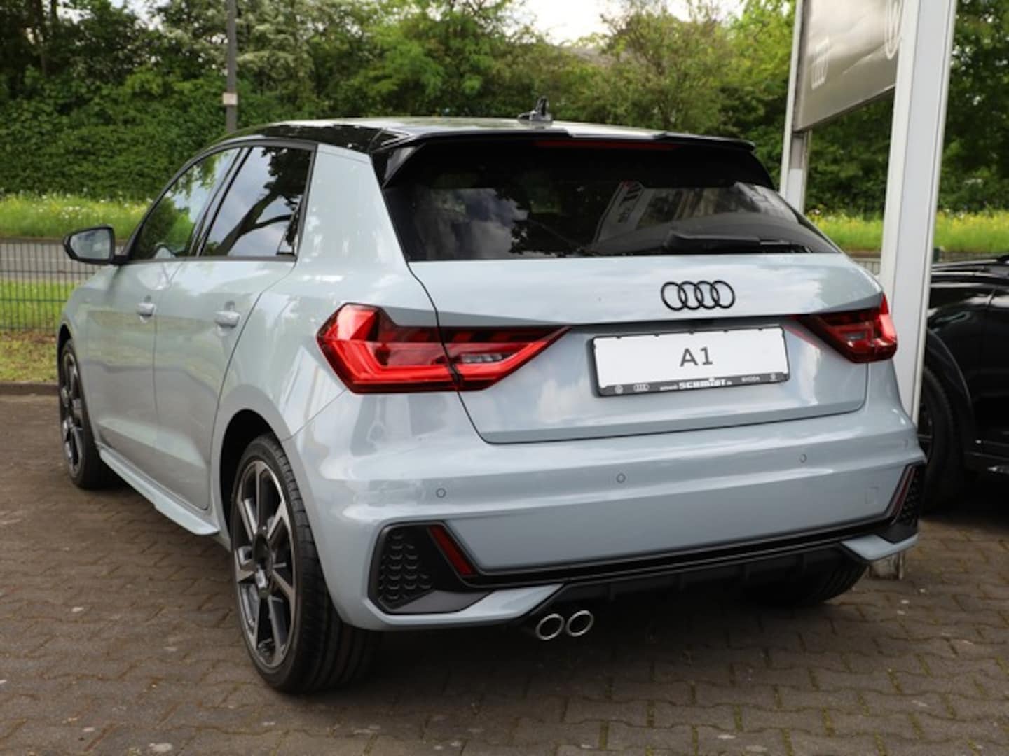 Bild über Audi A1 Sportback S line 40 TFSI S tronic - für weitere Informationen kontaktieren Sie den Audi Partner