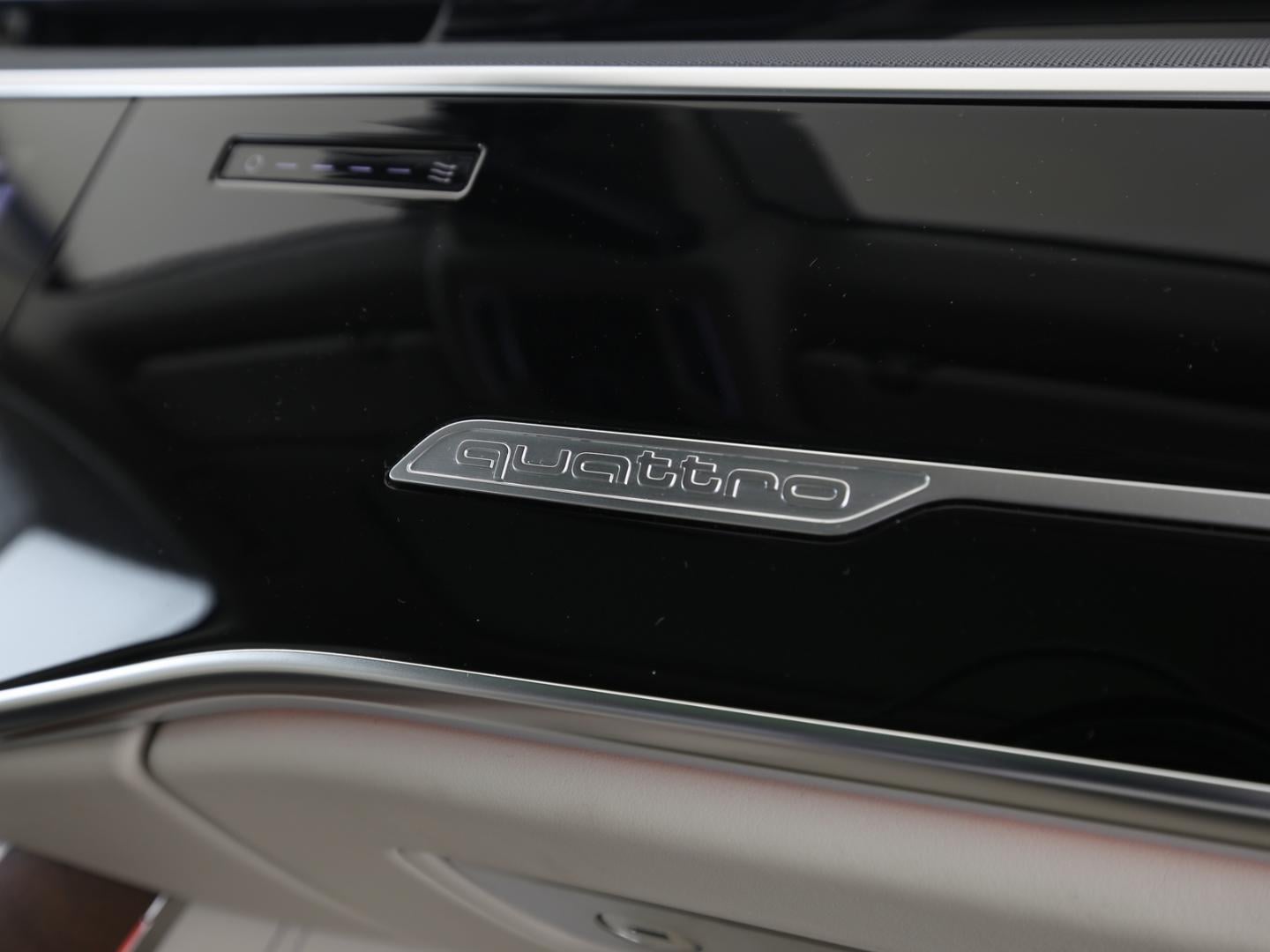 Bild über Audi A8 50 TDI quattro tiptronic - für weitere Informationen kontaktieren Sie den Audi Partner