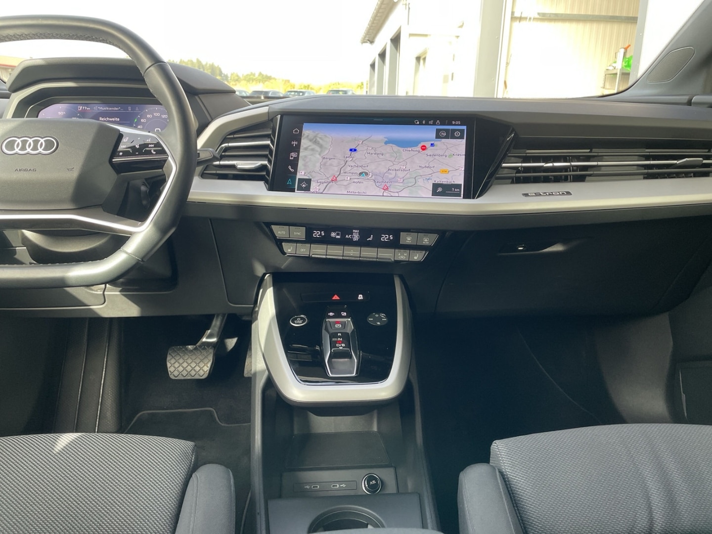 Bild über Audi Q4 e-tron 40 e-tron - für weitere Informationen kontaktieren Sie den Audi Partner
