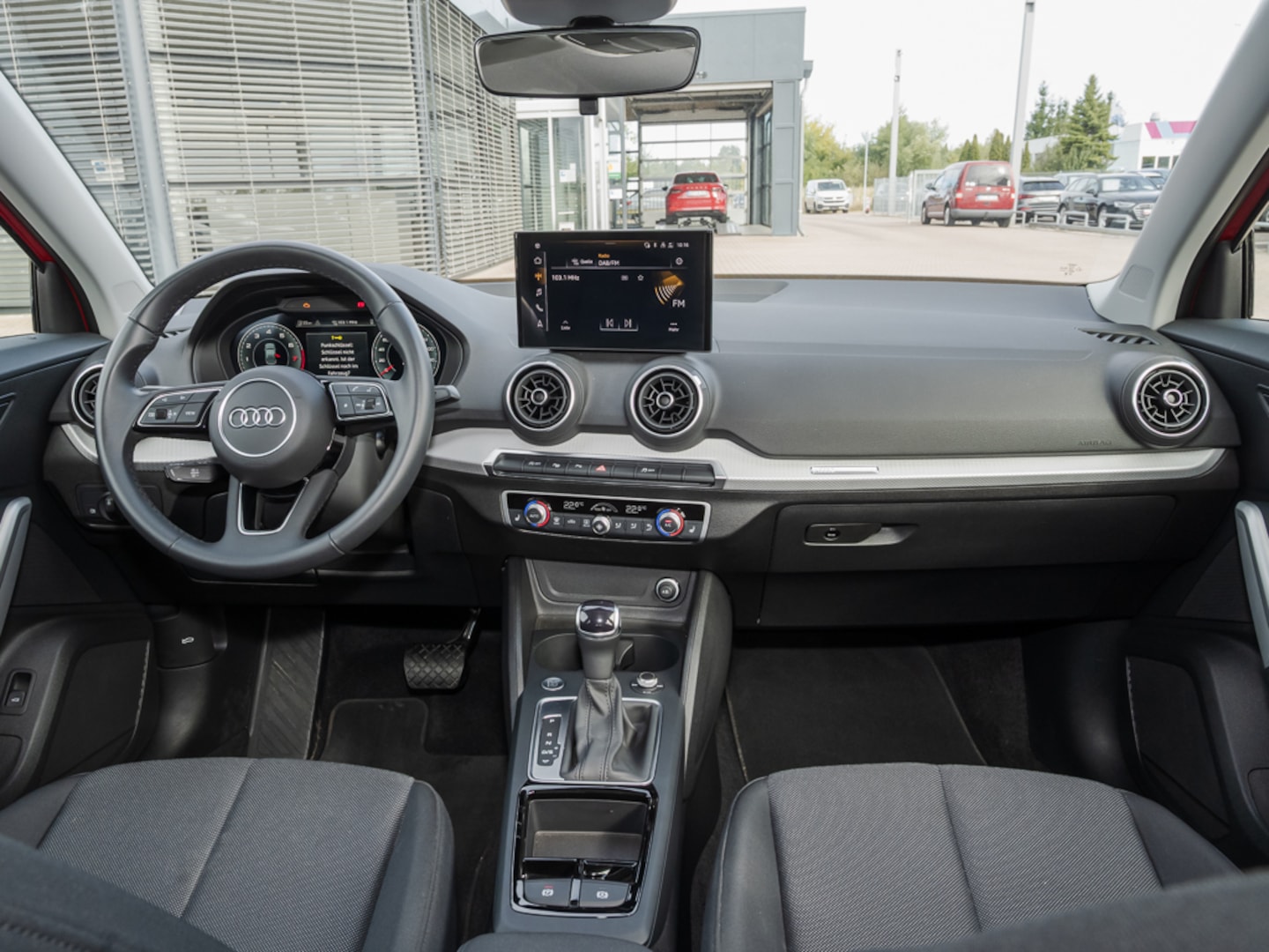 Bild über Audi Q2 advanced 35 TFSI S tronic - für weitere Informationen kontaktieren Sie den Audi Partner