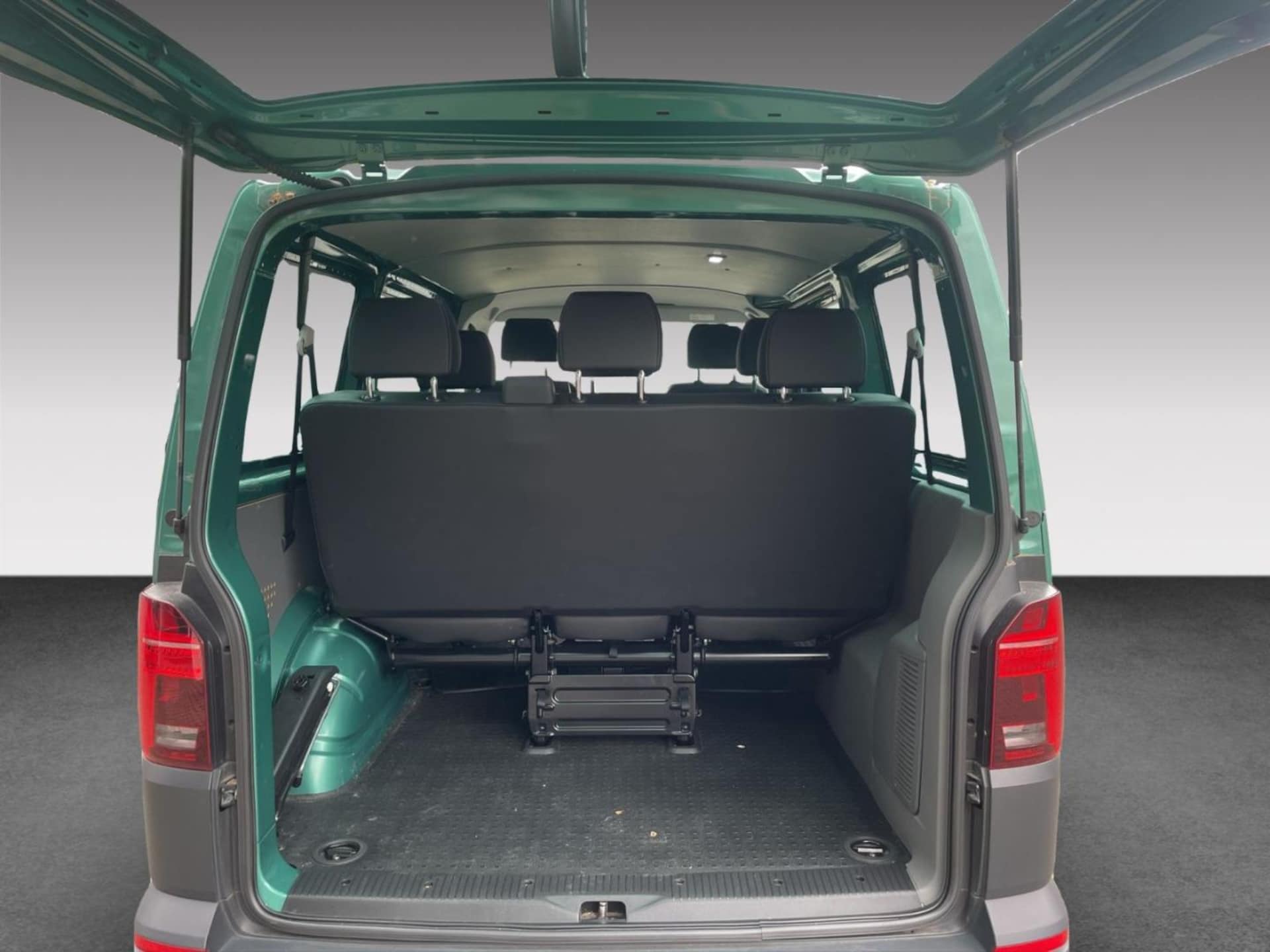 Volkswagen T6.1 Transporter Kombi kurzer Radstand