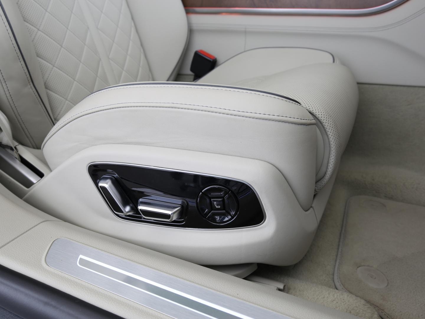 Bild über Audi A8 50 TDI quattro tiptronic - für weitere Informationen kontaktieren Sie den Audi Partner