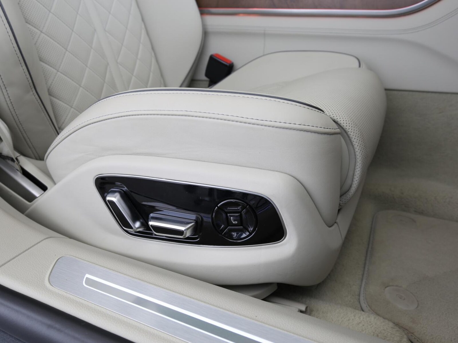 Audi A8 – Bild 22