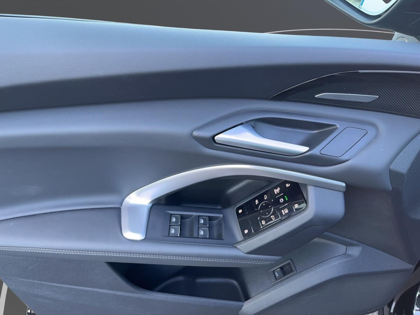 Bild über Audi Q5 Sportback TDI quattro 150 kW S tronic - für weitere Informationen kontaktieren Sie den Audi Partner