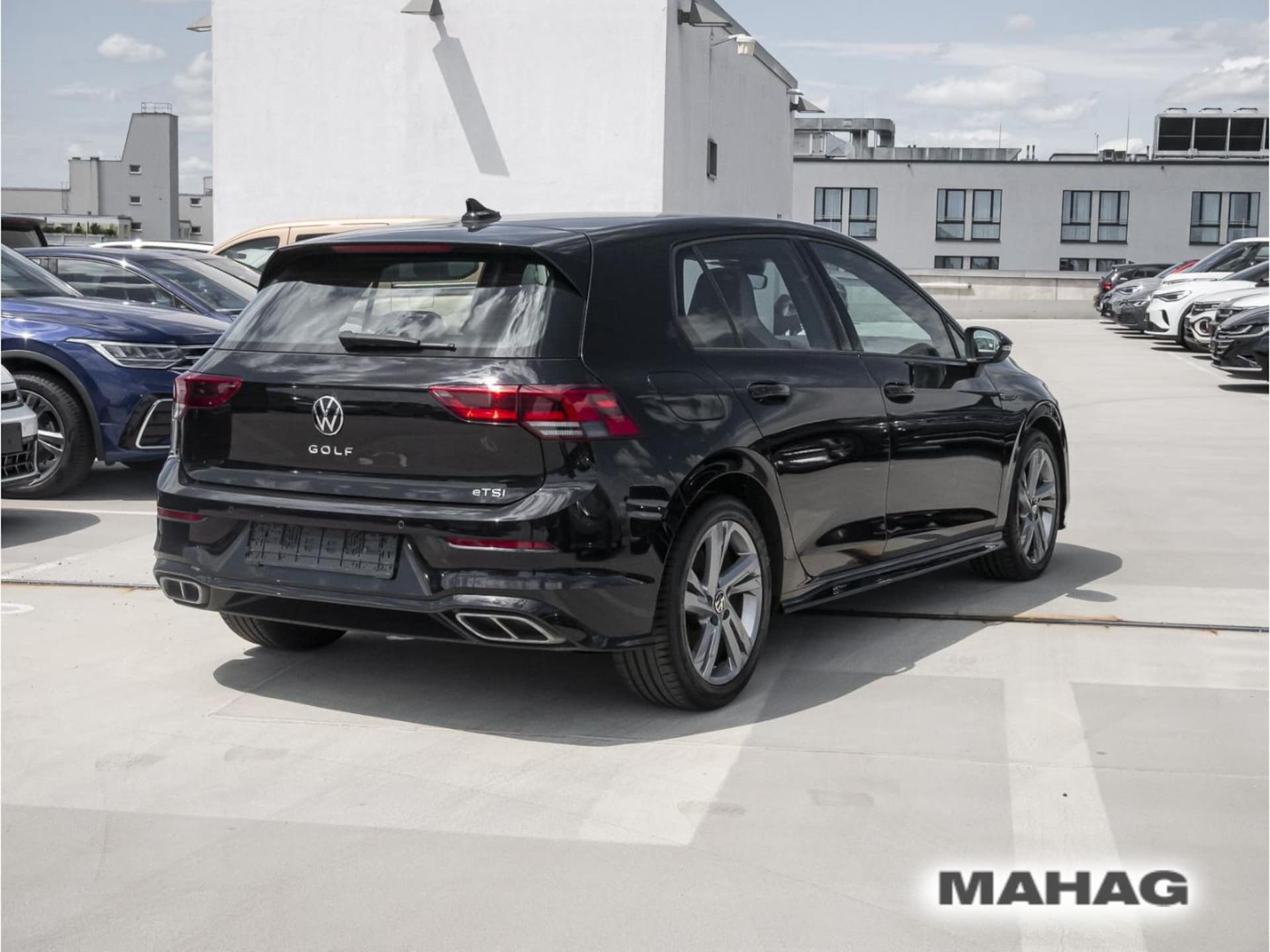 Volkswagen Golf R-Line