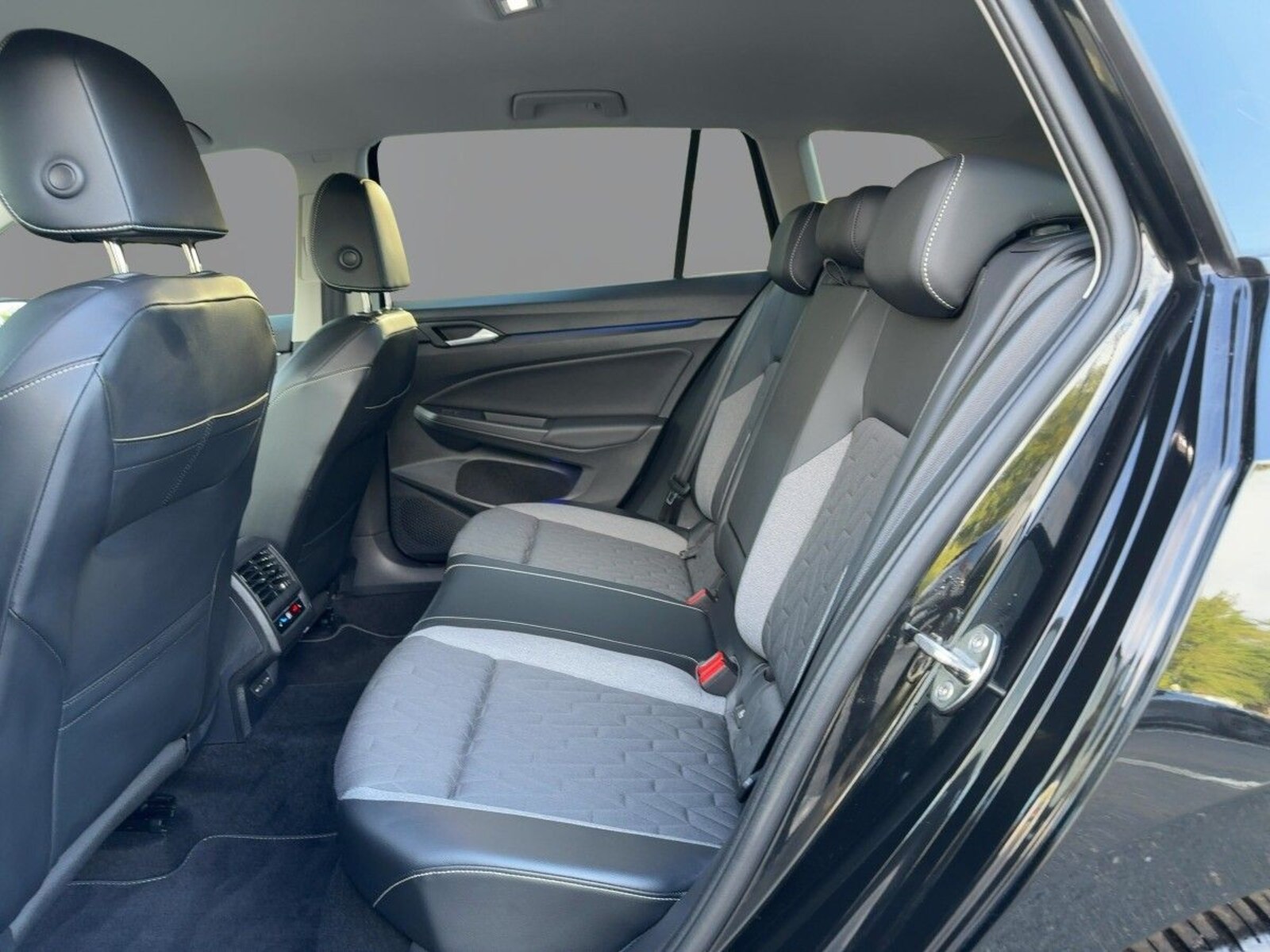 Volkswagen Golf Variant – Bild 9